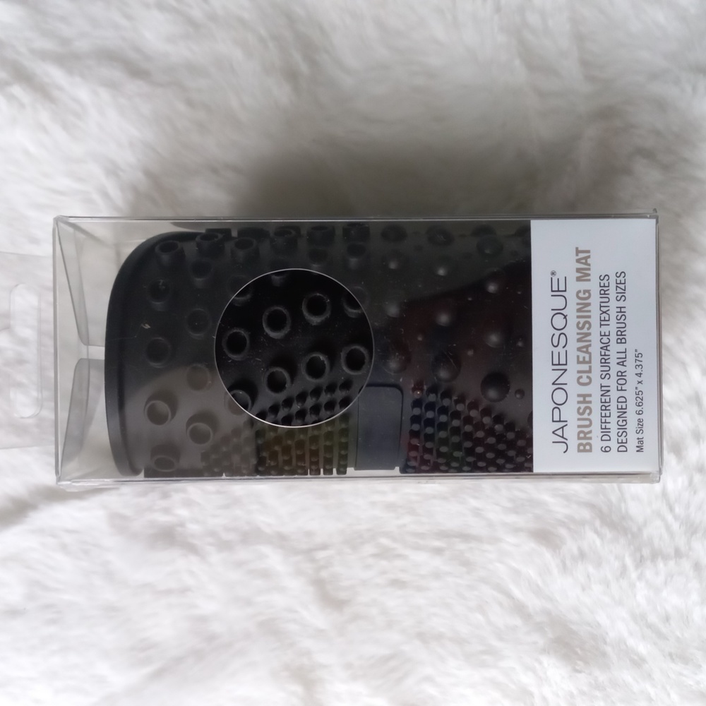 Japonesque Brush Cleansing Mat